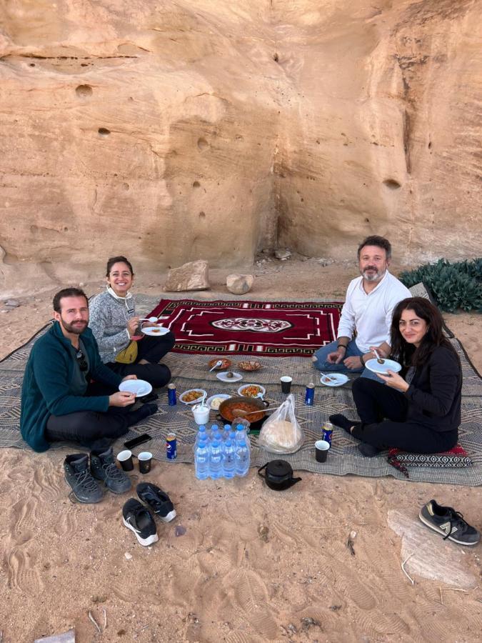 Wadi Rum Sunset Camp Exteriör bild
